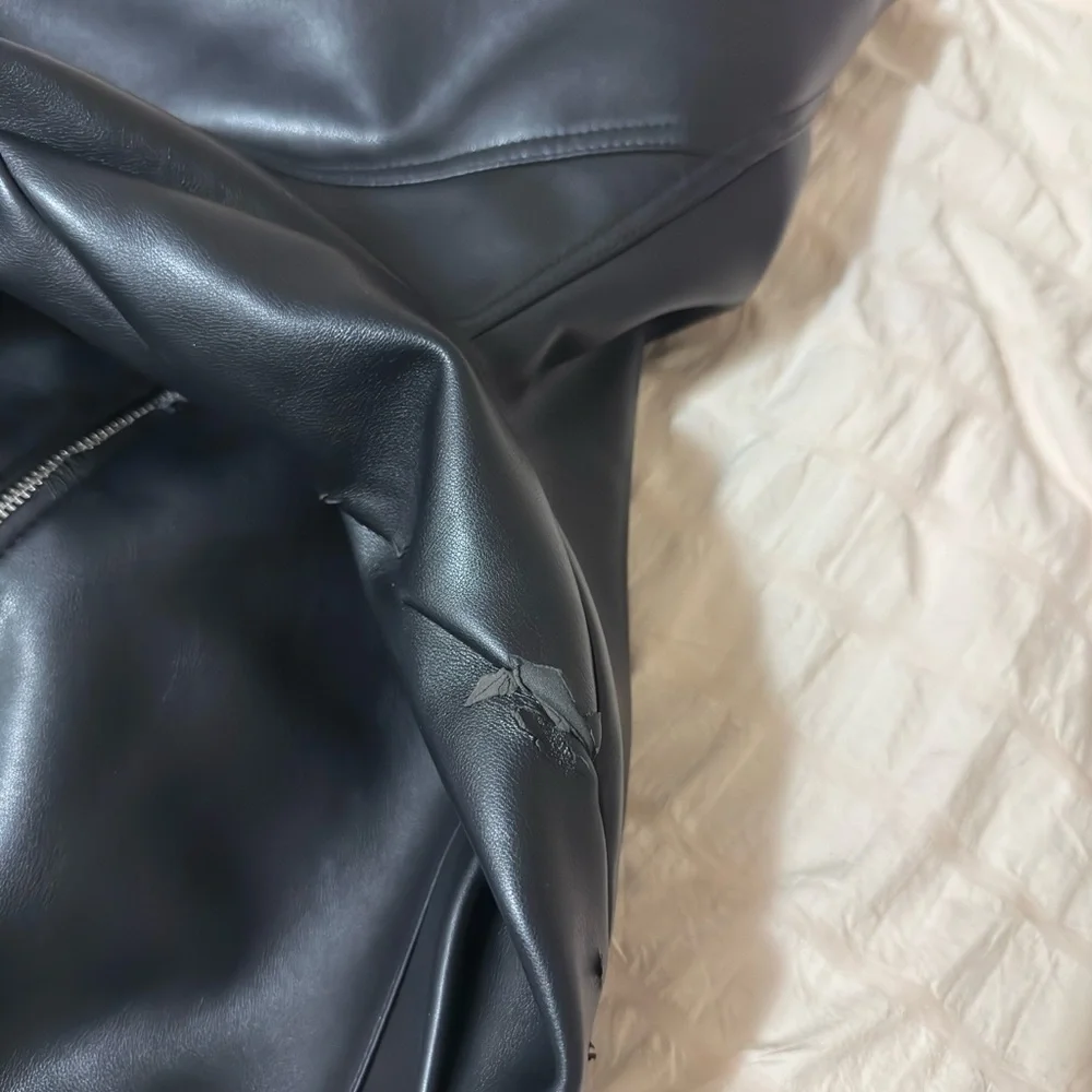 Wilfred Black Leather Jacket - Picture 4 of 6
